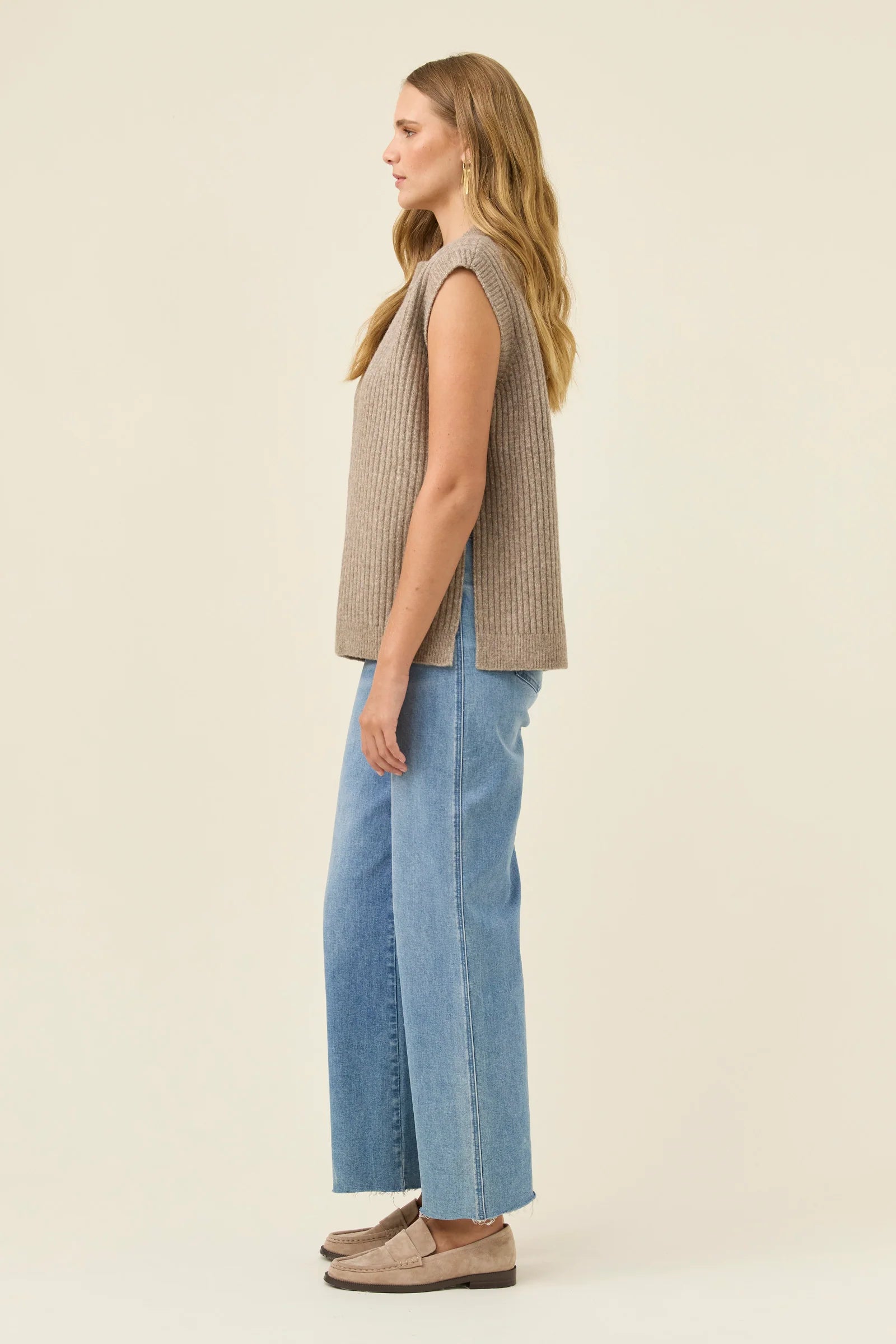 MIRU CREW KNIT VEST STONE