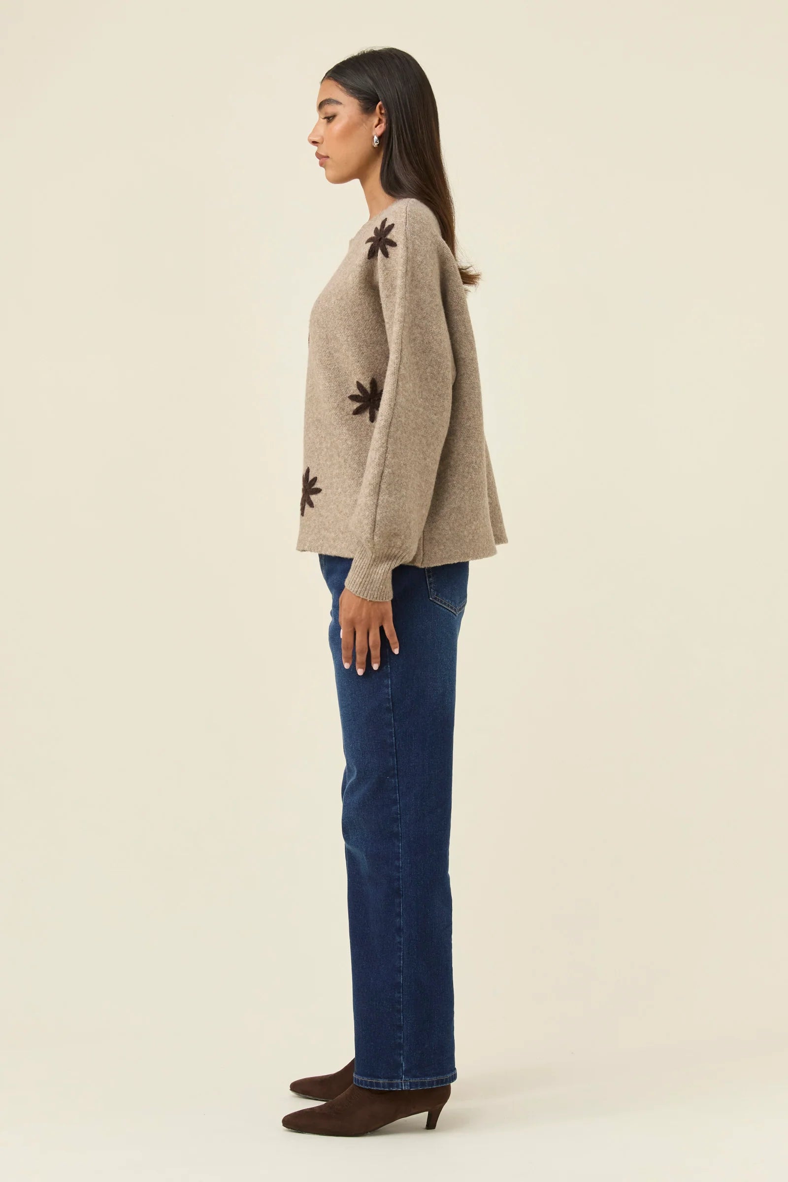 MIRU STITCH FLOWER JUMPER STONE