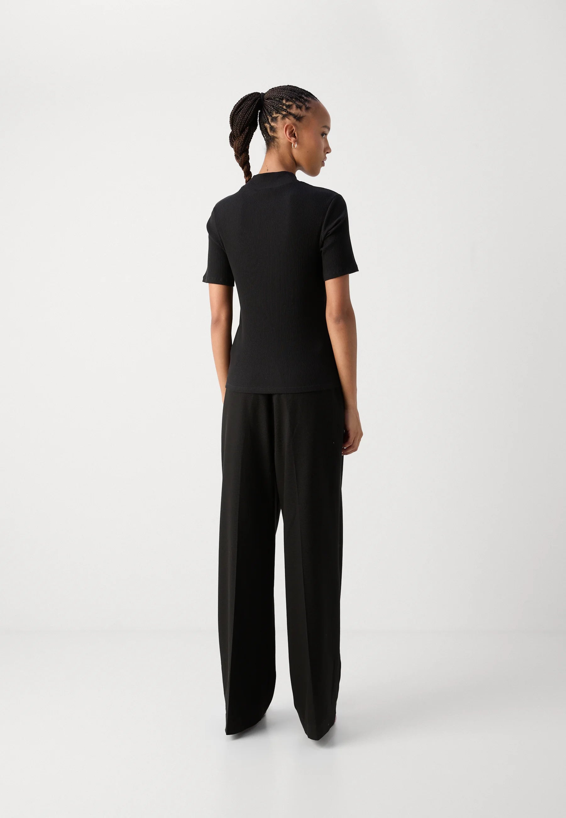 CORE MOCK RIB T-SHIRT BLACK