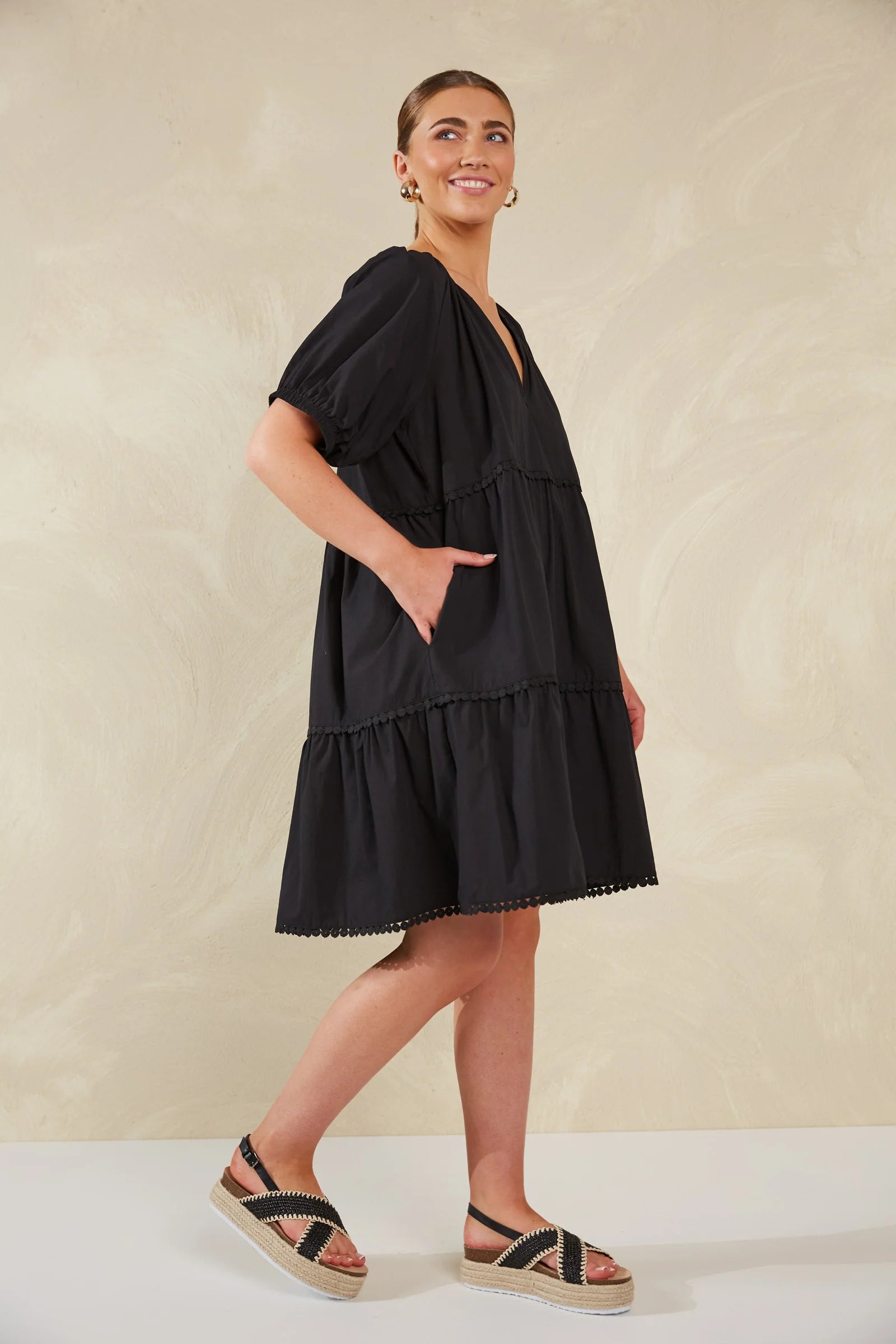 ADELFIA MIDI DRESS BLACK