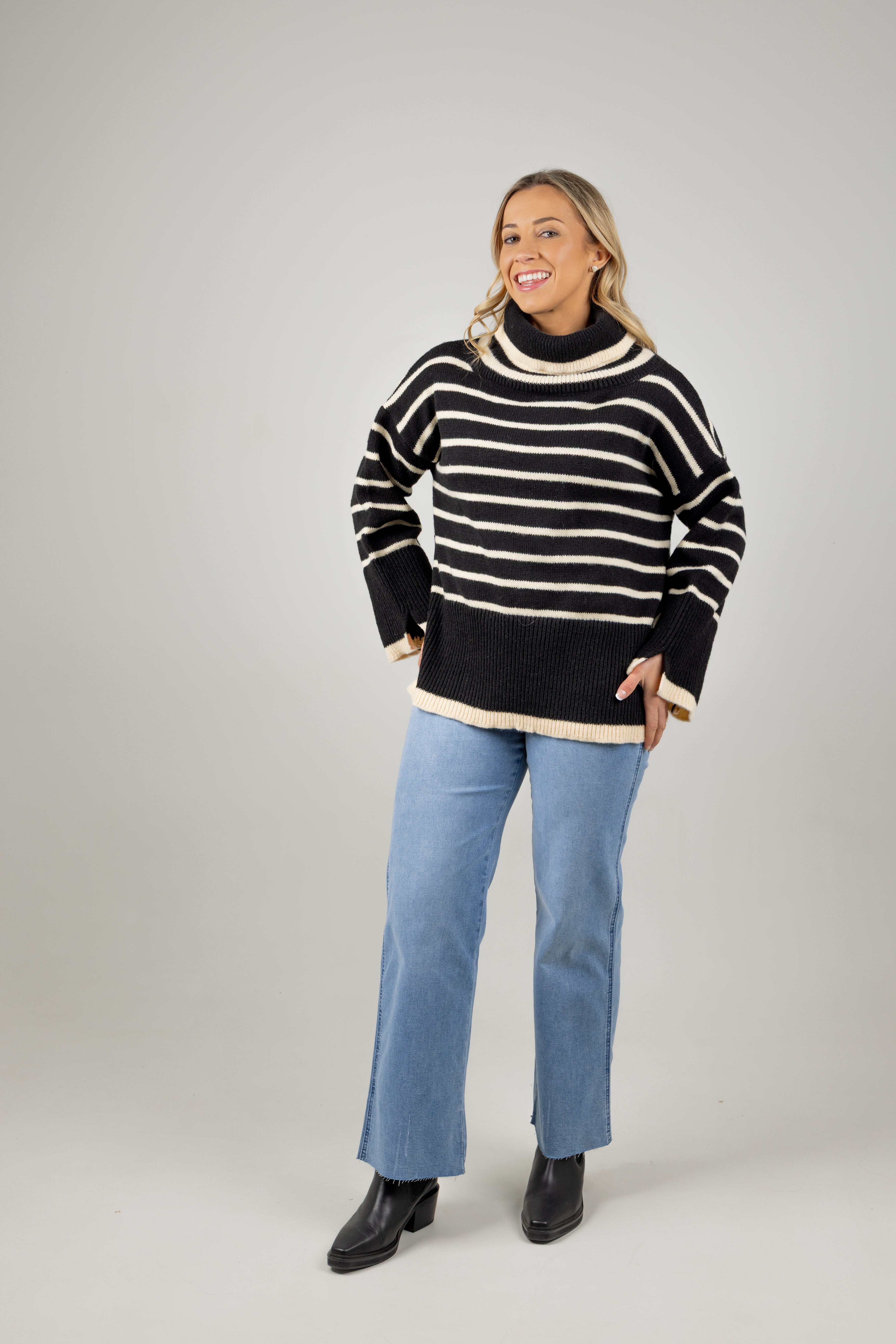 KATANA ROLL NECK KNIT BLACK
