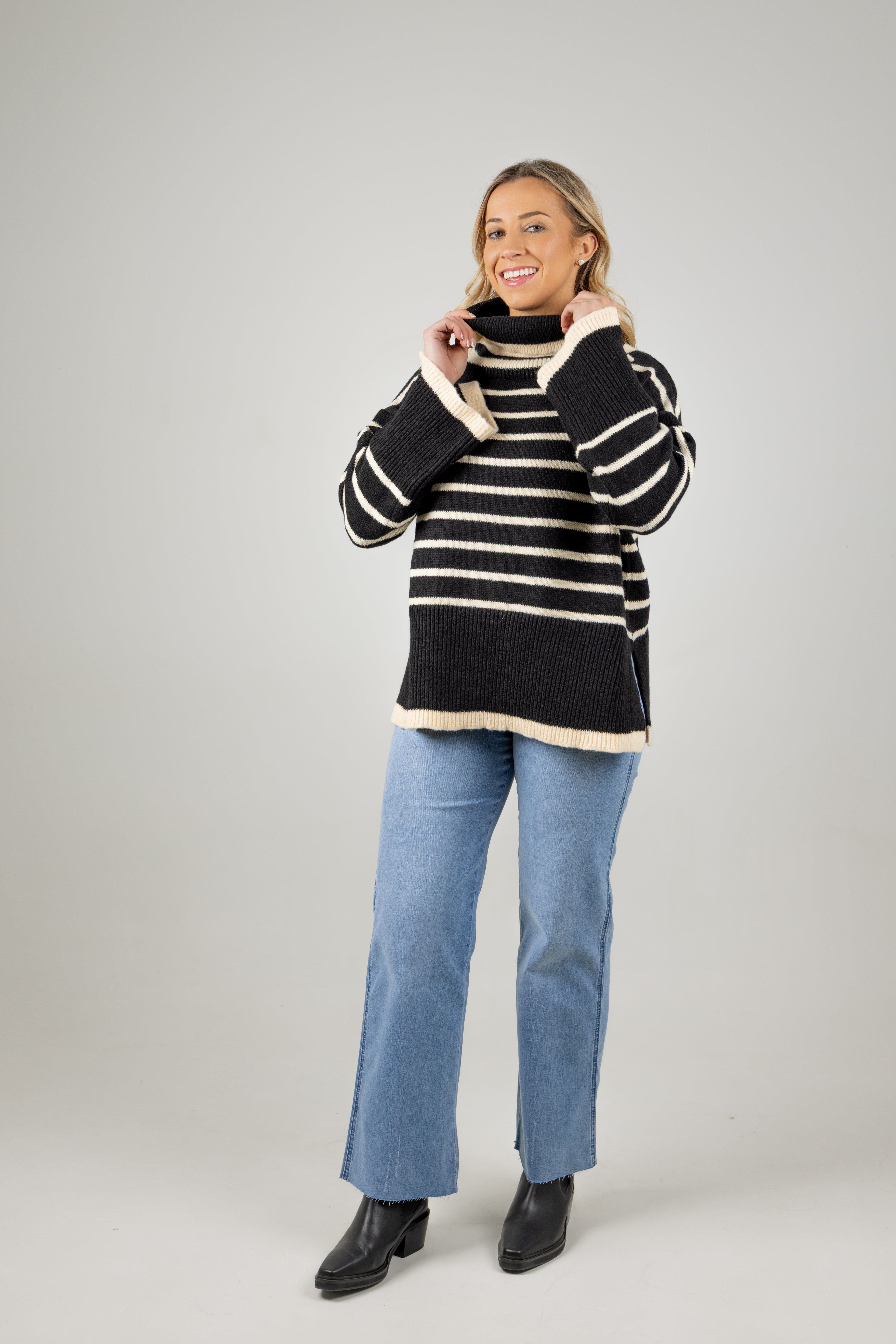 KATANA ROLL NECK KNIT BLACK