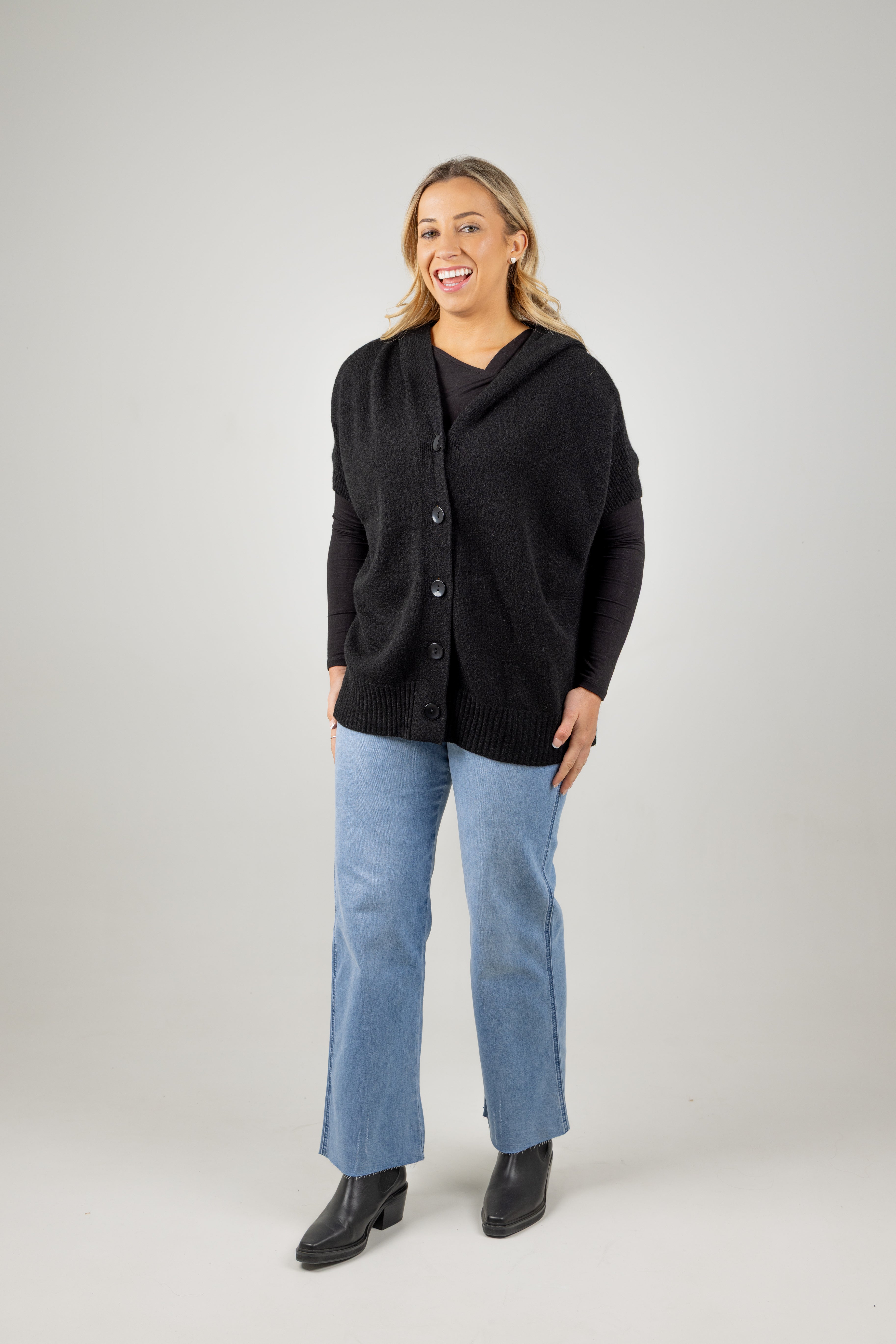 ESTEL HOOD KNIT BLACK