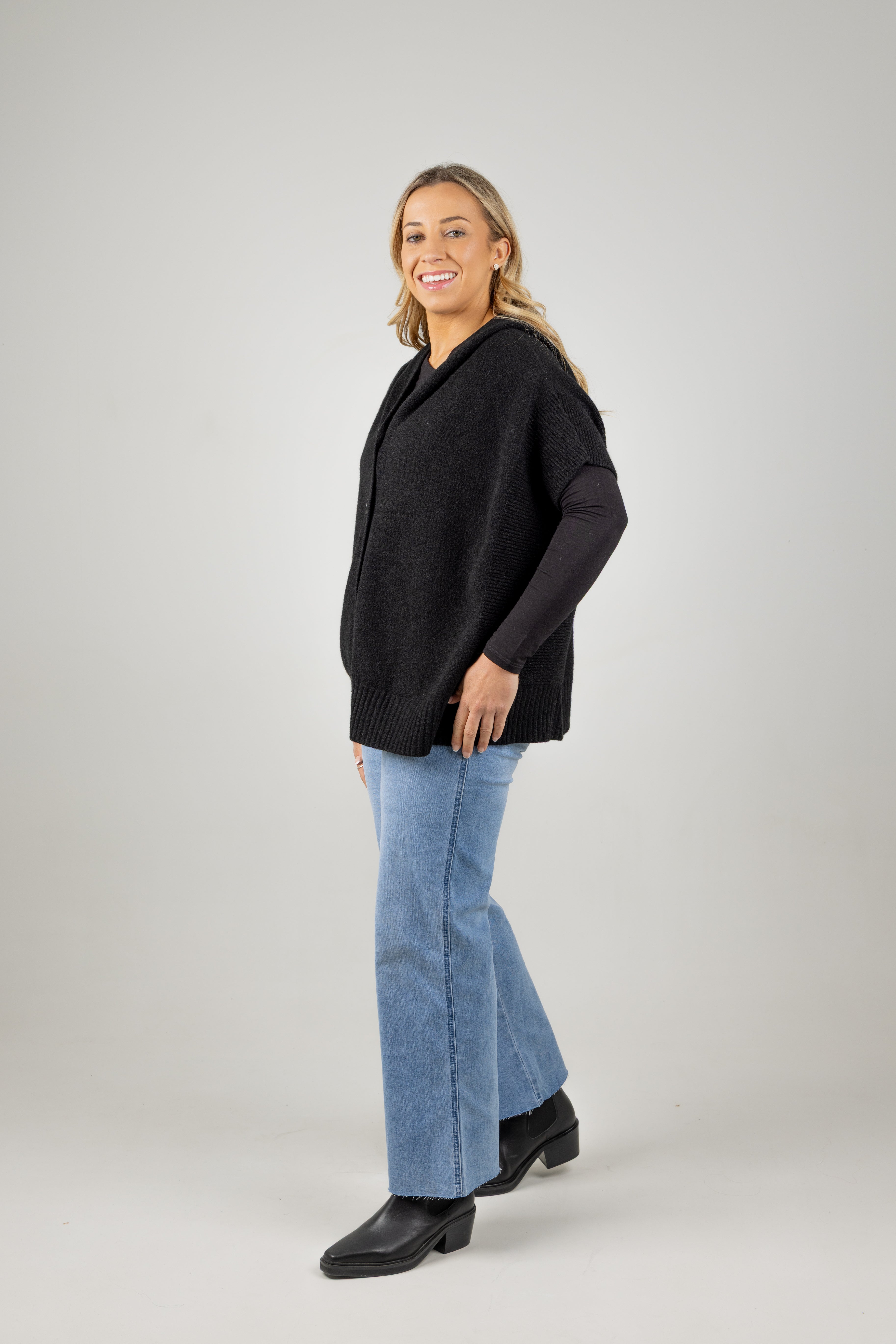 ESTEL HOOD KNIT BLACK