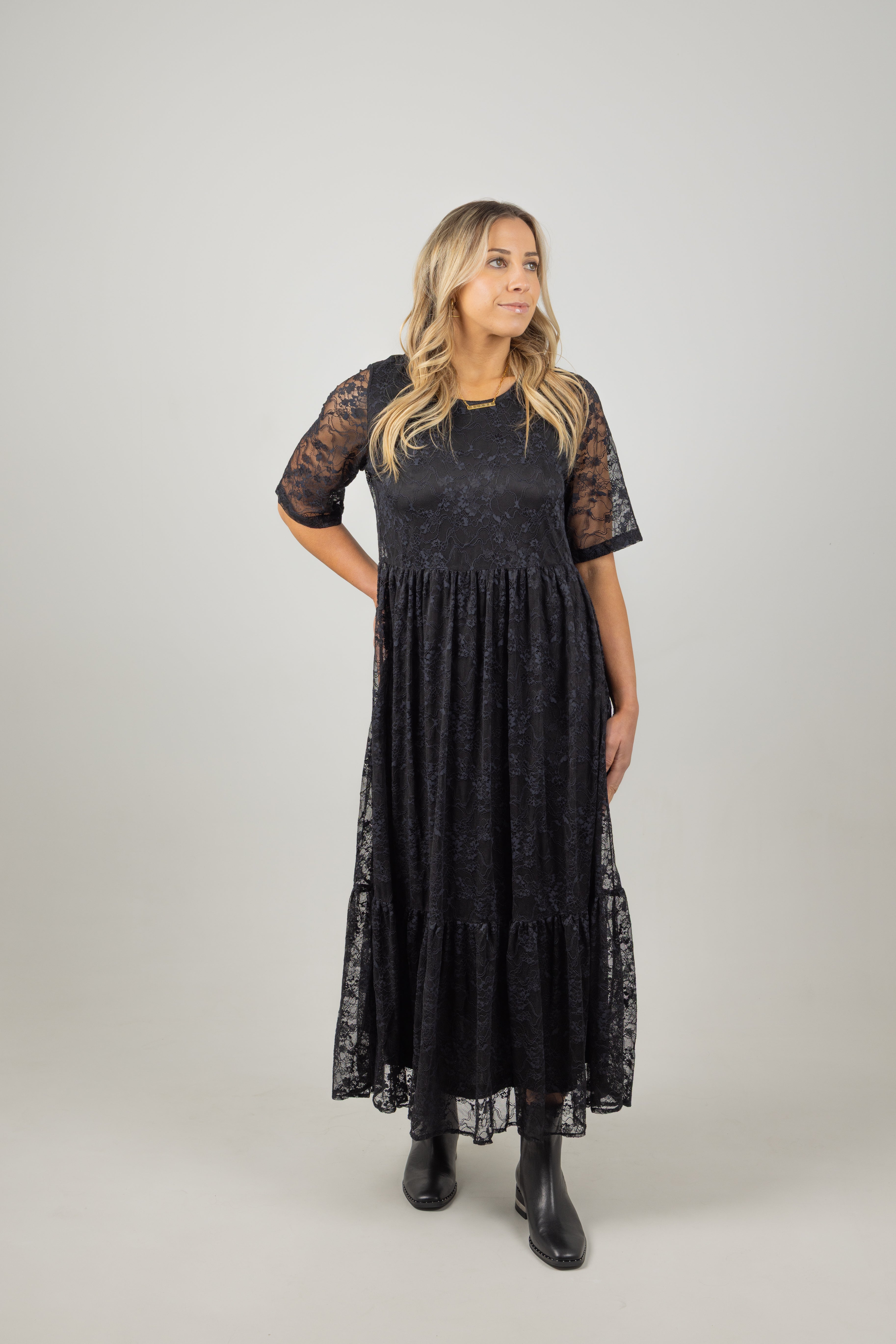 RUBY DRESS BLACK LACE