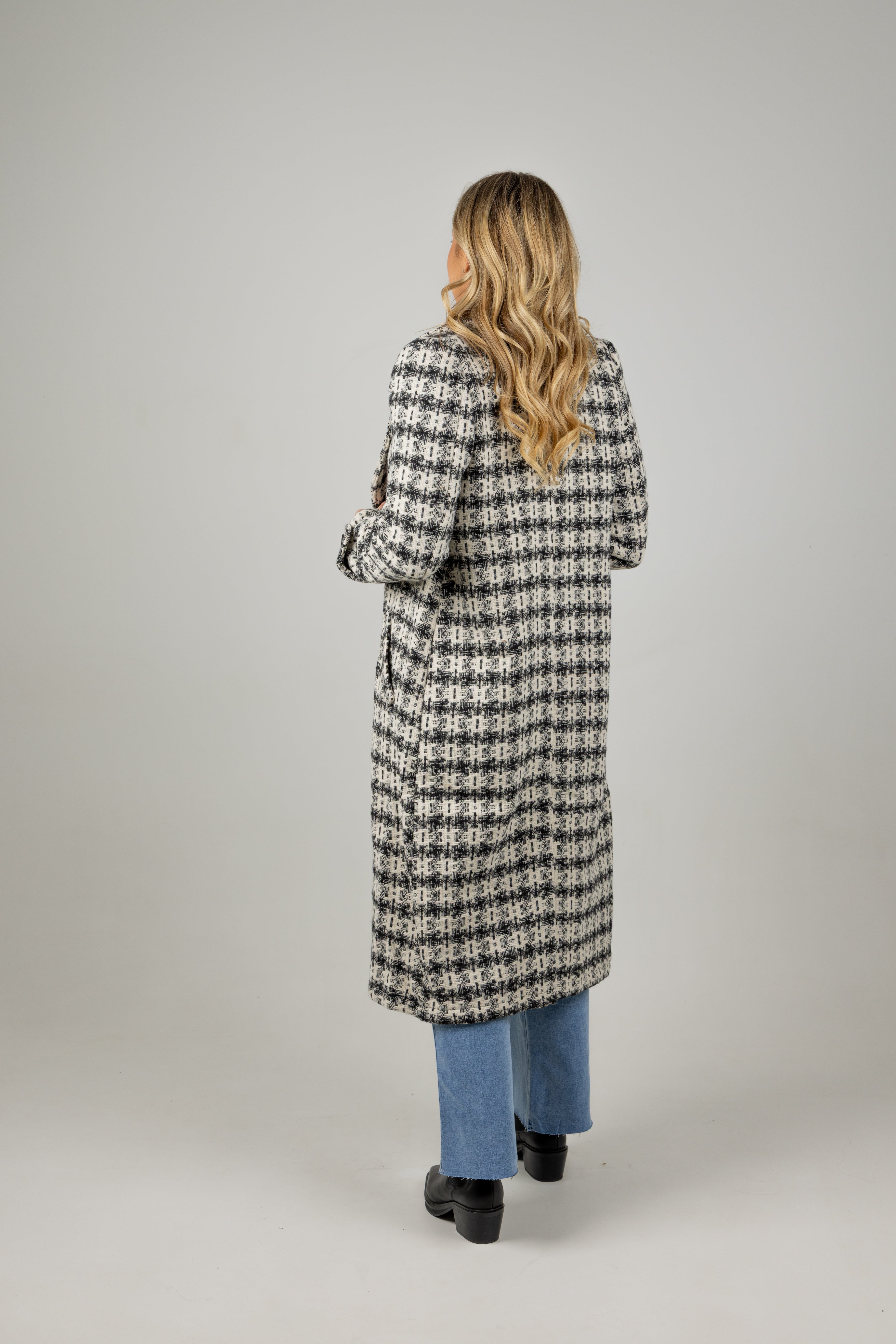 AMAN COAT BLACK