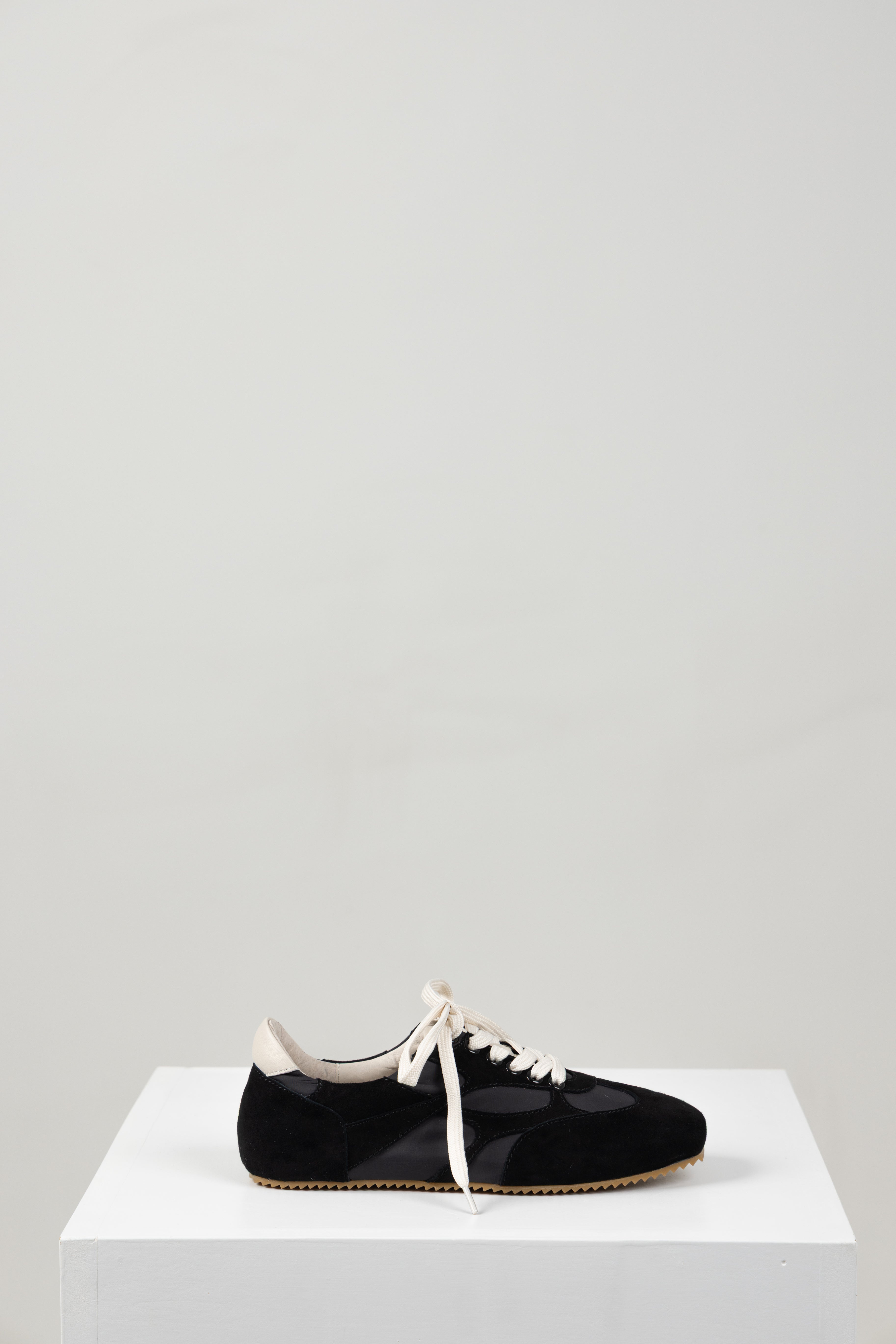 LIEMA SNEAKER BLACK & CREAM