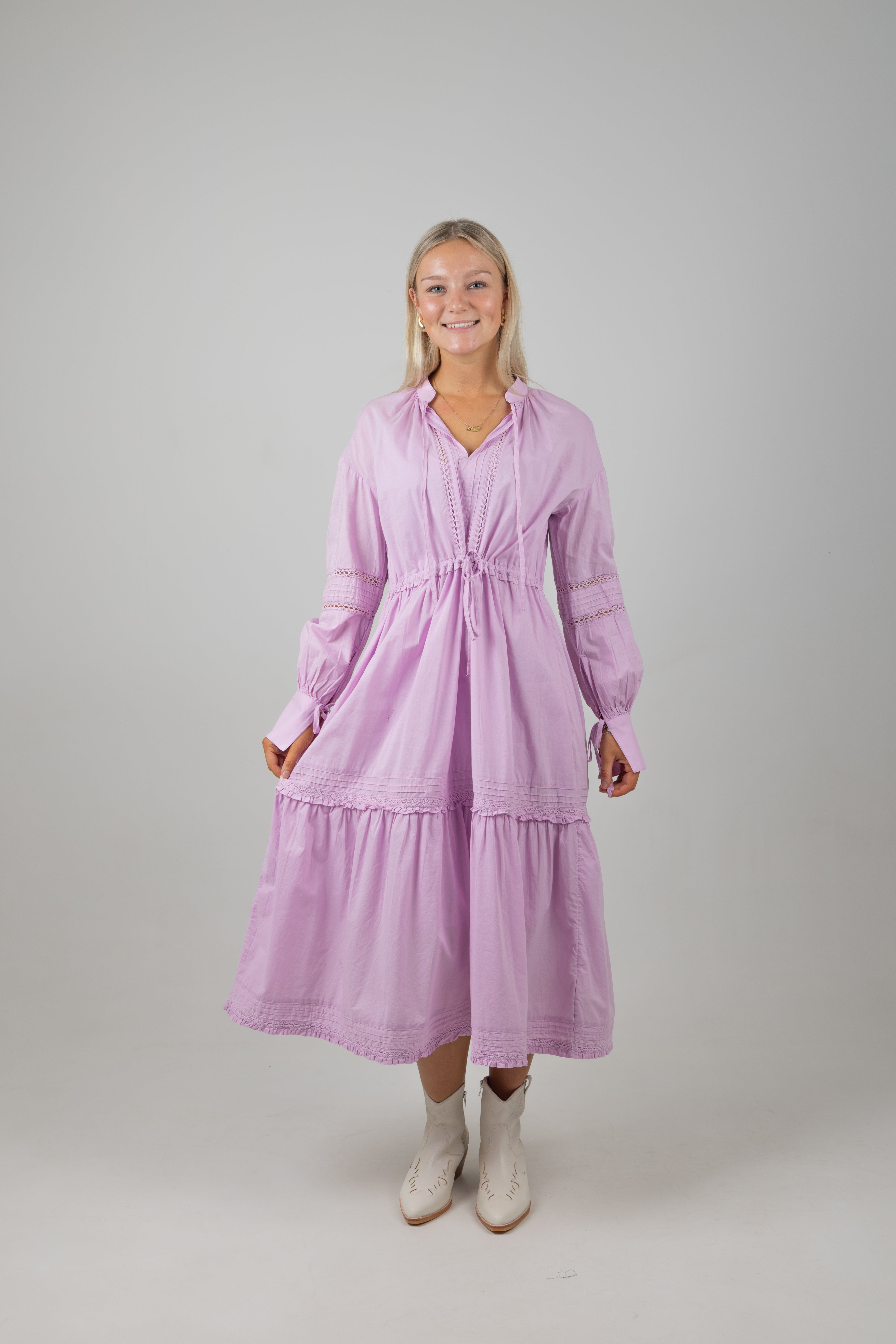 LACE FRILL MAXI DRESS IRIS PINK