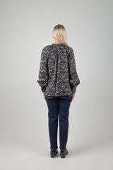 LACE SHIRT MOON GARDENING