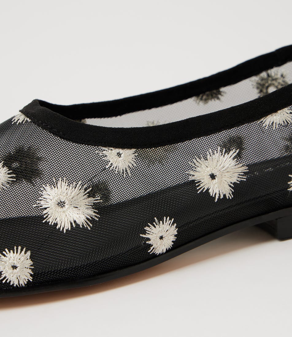 Undeen Ballet Flat Black Ivory Mesh