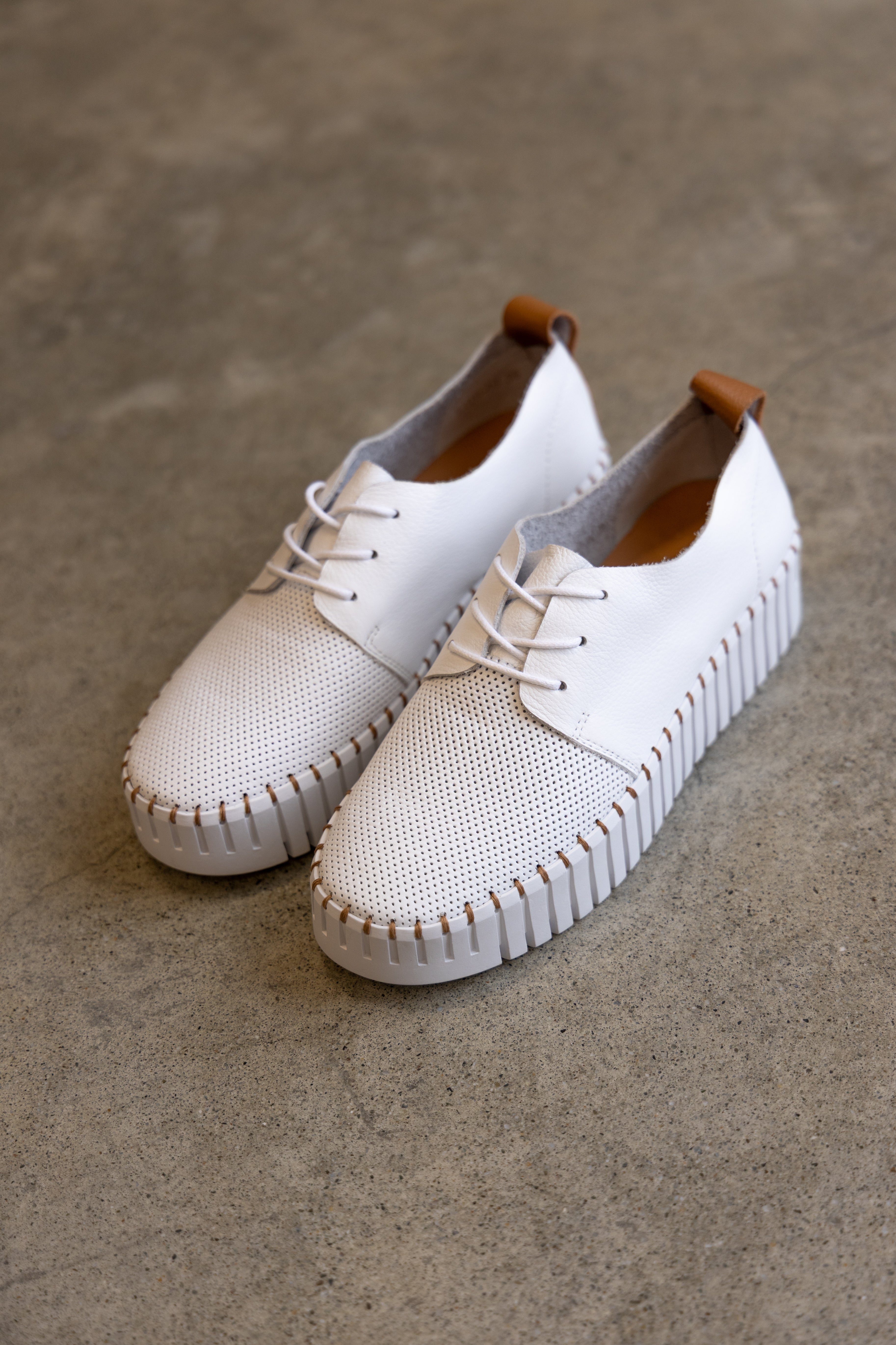BATU SNEAKER WHITE TAN LEATHER