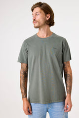 CORE LOGO T-SHIRT SAGE GREEN