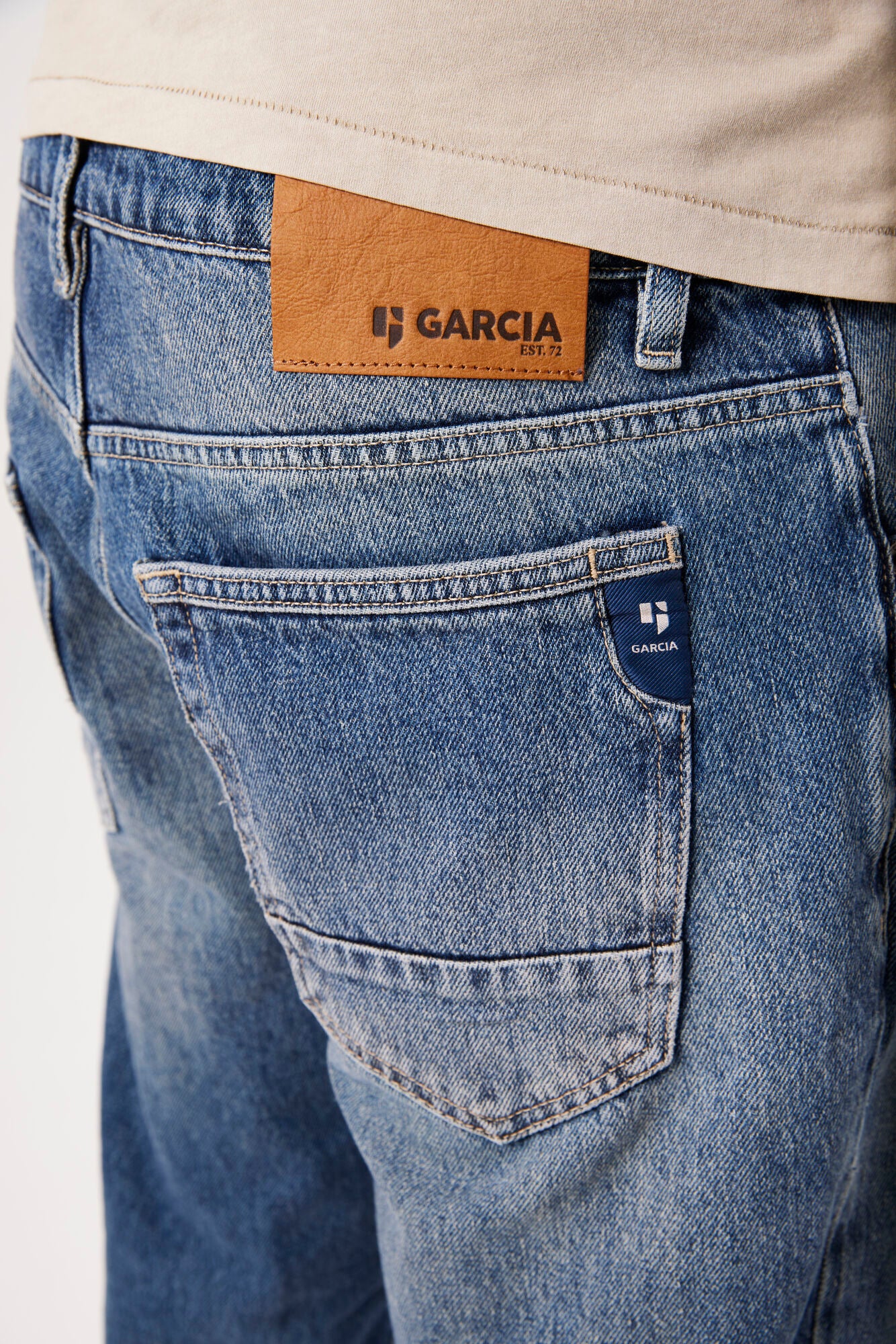 MAURIZIO 682 DAD FIT JEAN MEDIUM USED