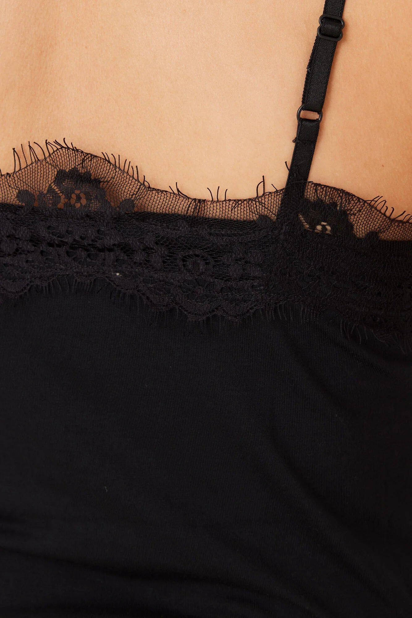 LACE CAMISOLE BLACK