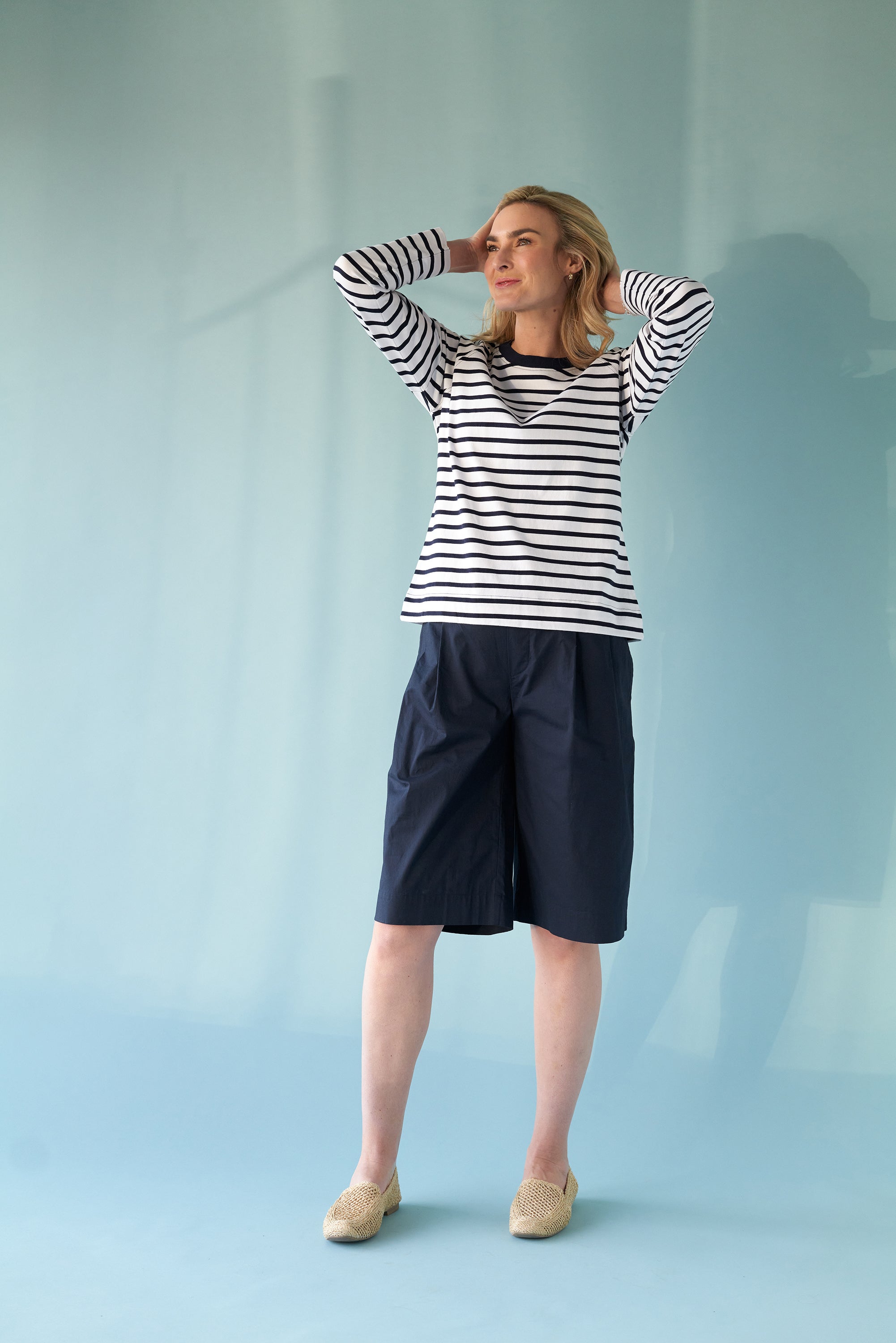 RAGLAN CREW NAVY STRIPE