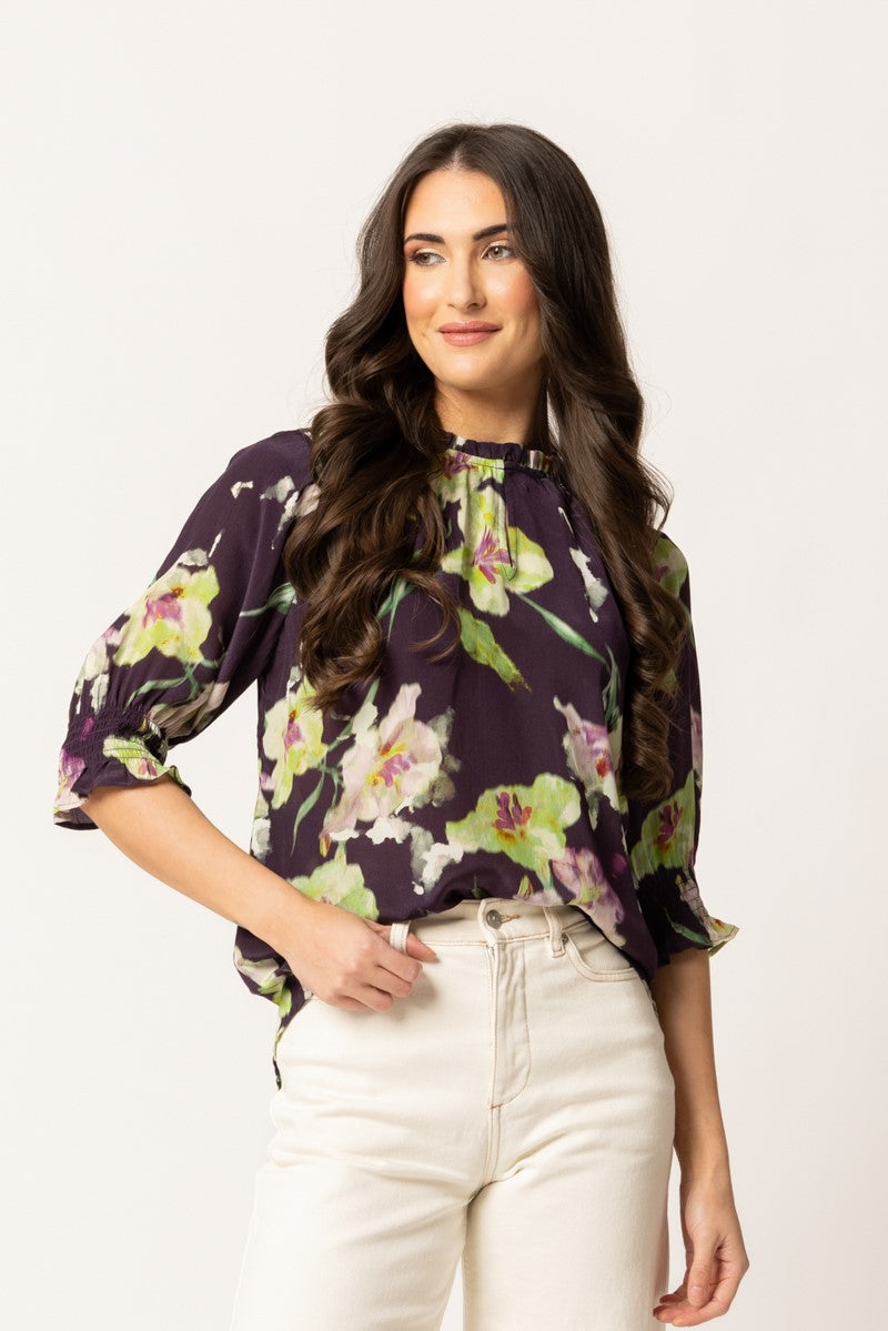 SHORT SLEEVE GIFTED TOP MERLOT BLOOM