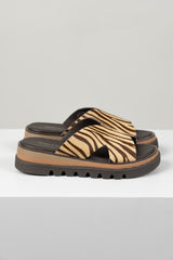 Suki Slide Camel Chocolate Pony