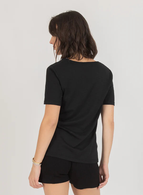 V PRESENT TEE FDR BLACK