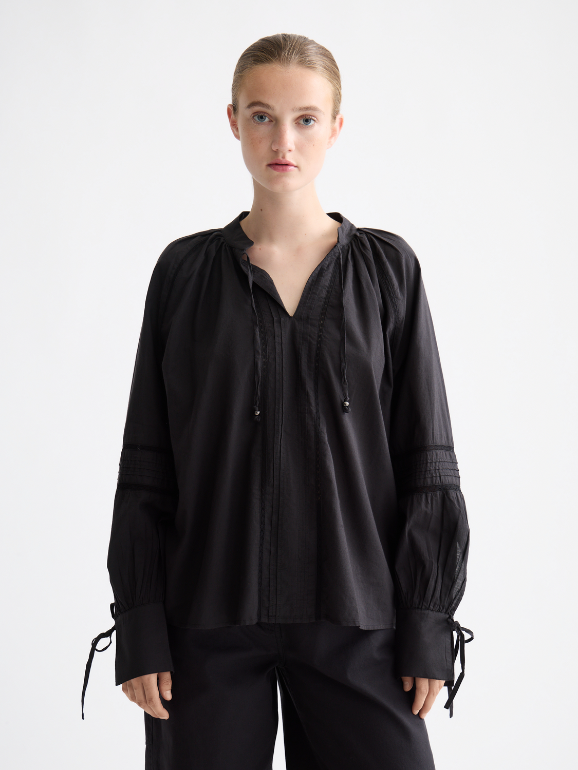 LACE BLOUSE METEORITE