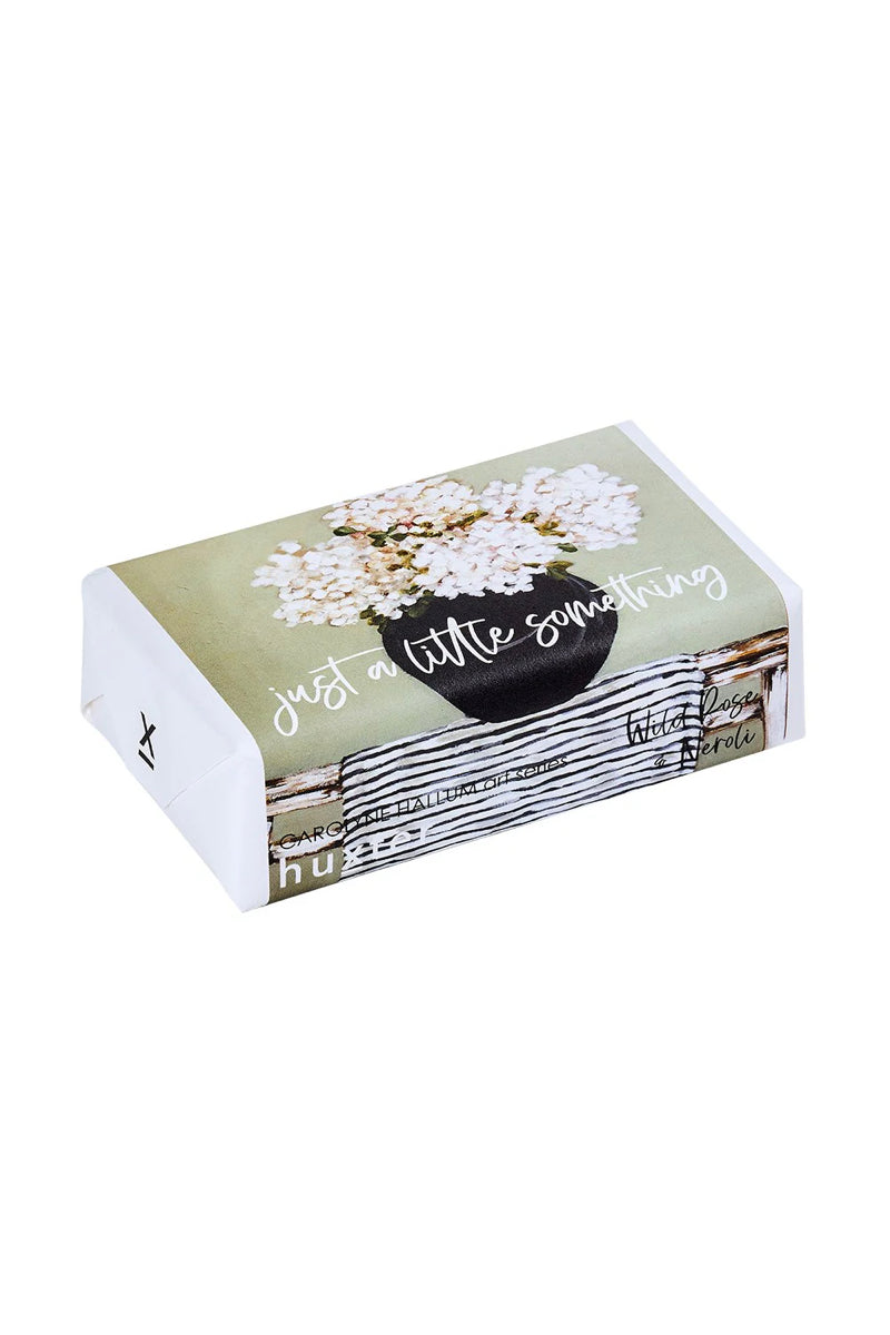 BLACK VASE ON THE TABLE WILD ROSE & NEROLI