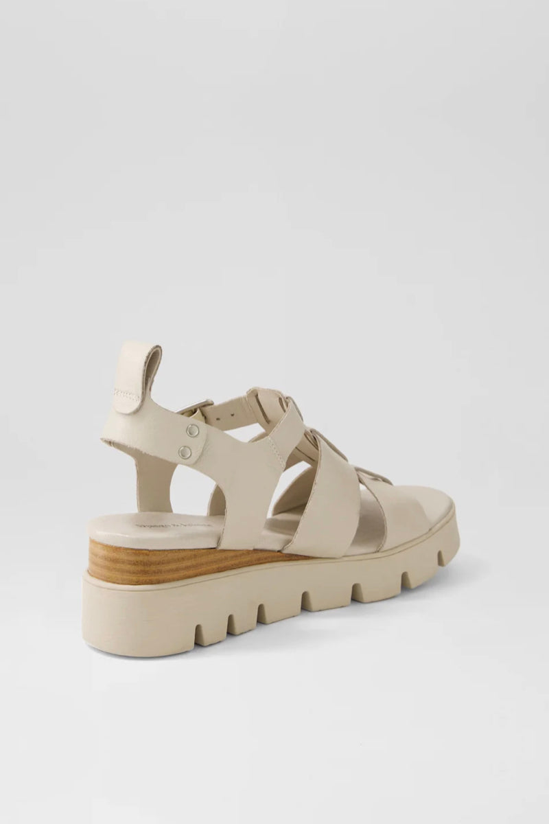 RELIE SANDAL ALMOND LEATHER