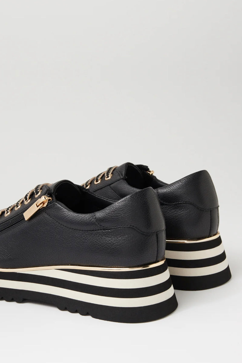 EAMMES LACE UP FLATS BLACK LEATHER