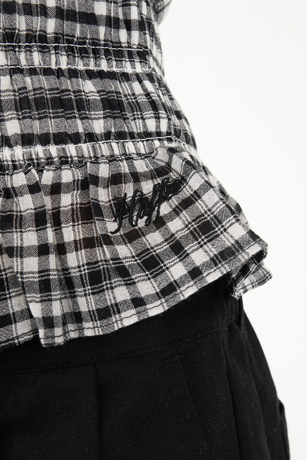 ROONEY GIGI SHIRRED TOP BLACK CHALK