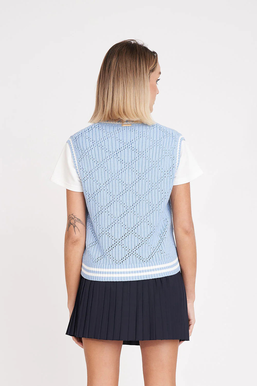 WOMENS DIAMOND CROP VEST ICE BLUE