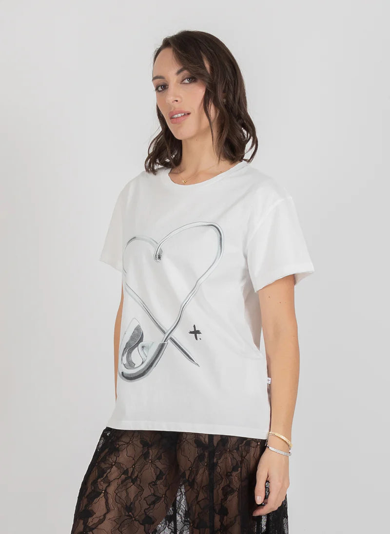 FRANKIE TEE PINNED HEART WHITE