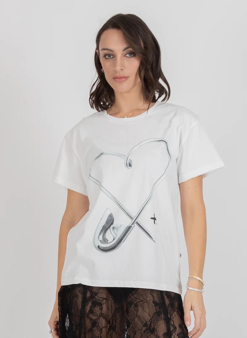 FRANKIE TEE PINNED HEART WHITE