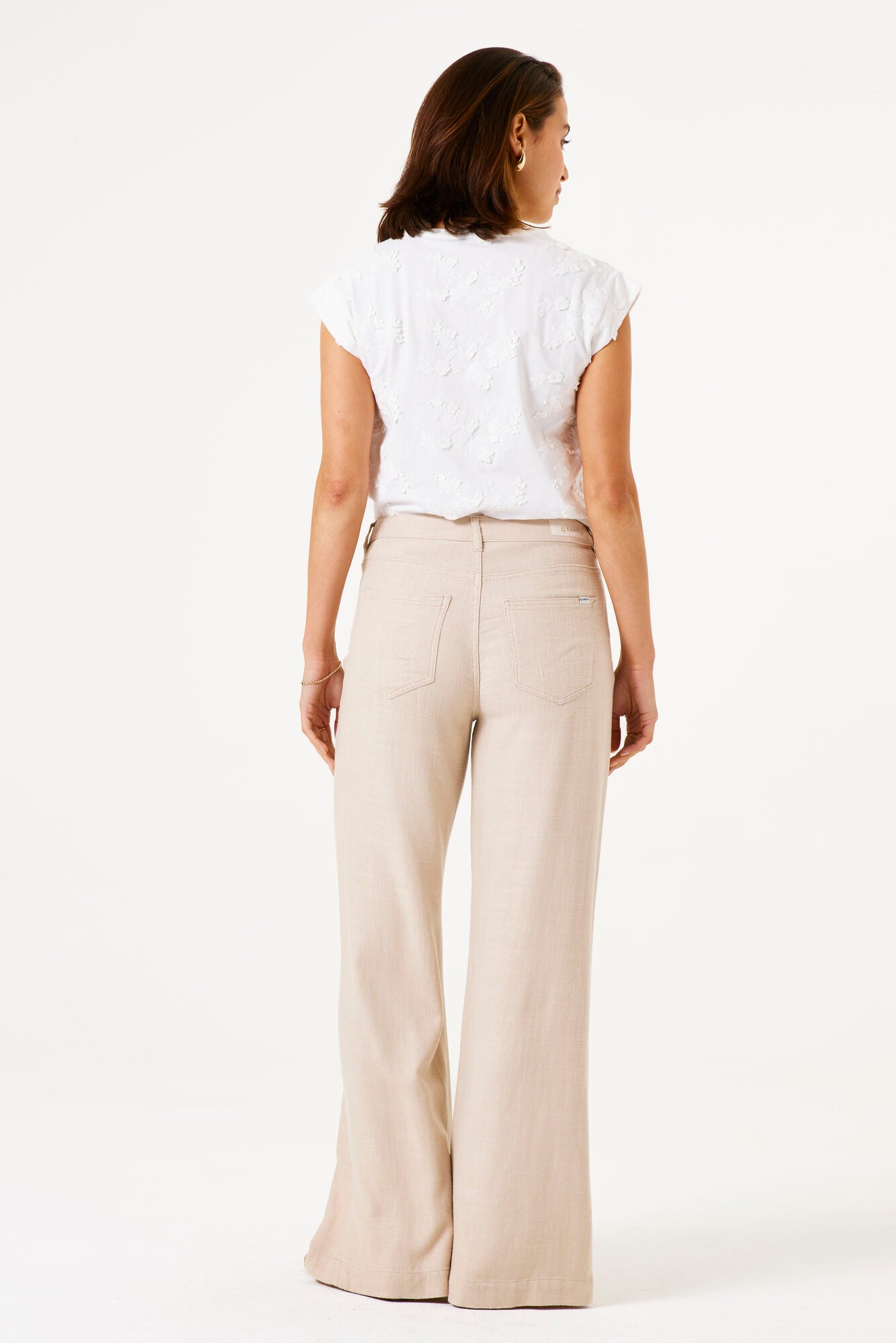 FLORAL DETAIL T-SHIRT OFF WHITE