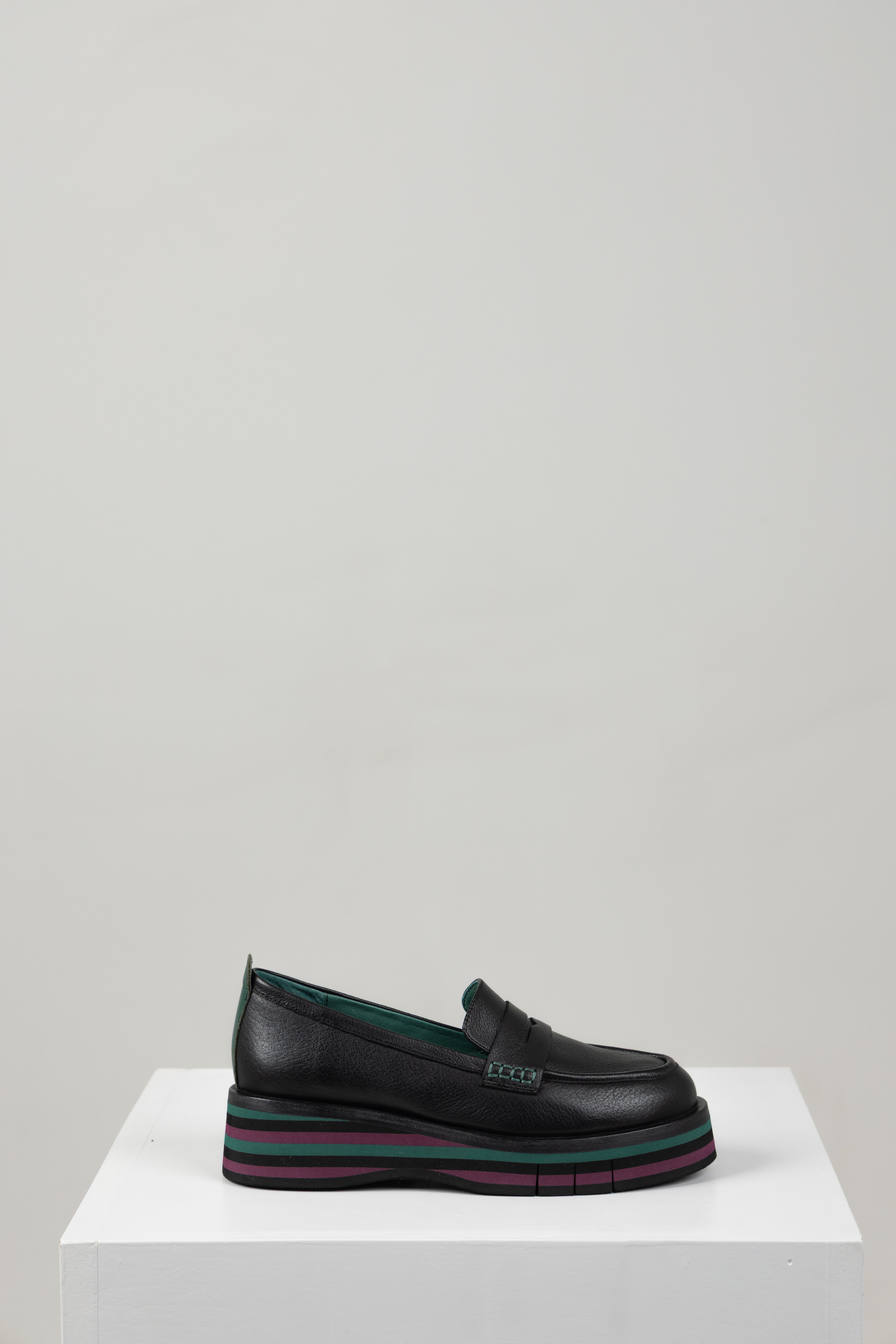 GLAMMS FORREST LOAFER BLACK LEATHER