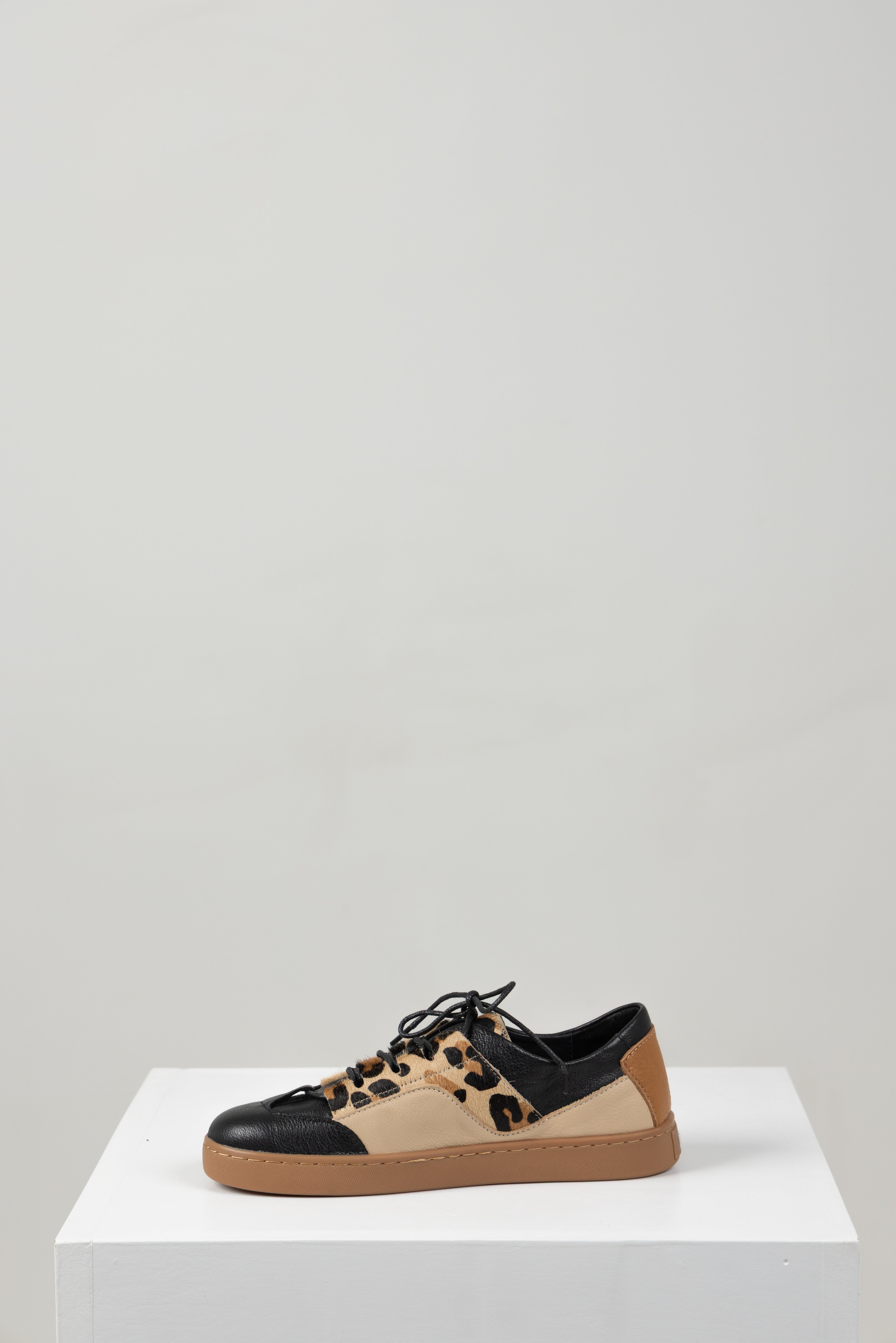 HASANA LEOPARD SNEAKER