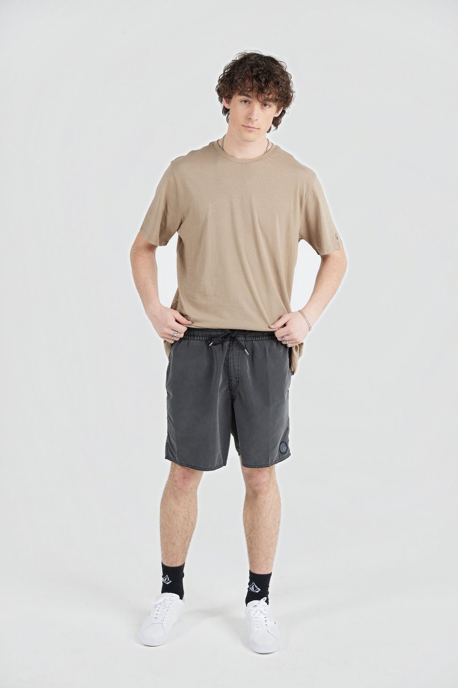 Center Trunk 17" Black